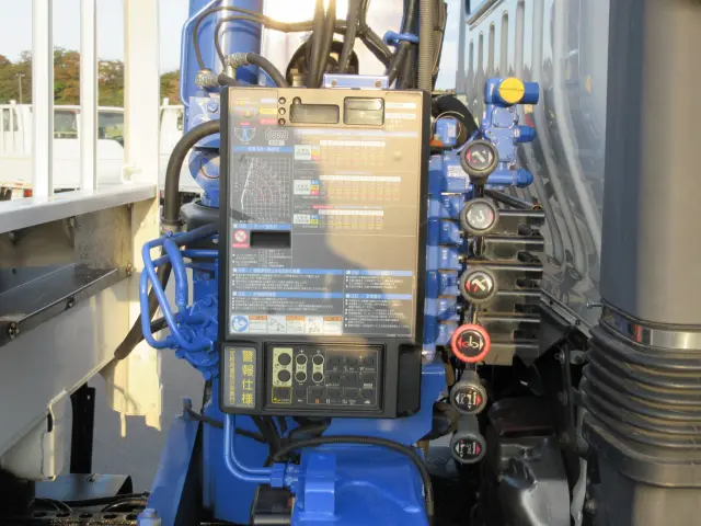 日野 デュトロ 2KG-XZU775M(4WD)の写真24