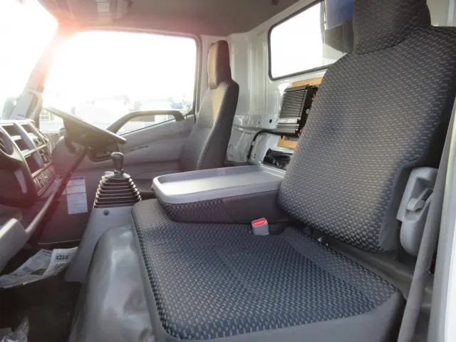 日野 デュトロ 2KG-XZU775M(4WD)の写真30