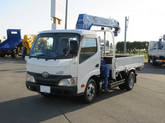 トヨタ ダイナ SKG-XZU685(4WD)の写真1