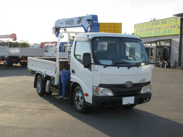 トヨタ ダイナ SKG-XZU685(4WD)の写真3