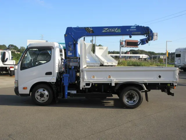 トヨタ ダイナ SKG-XZU685(4WD)の写真4