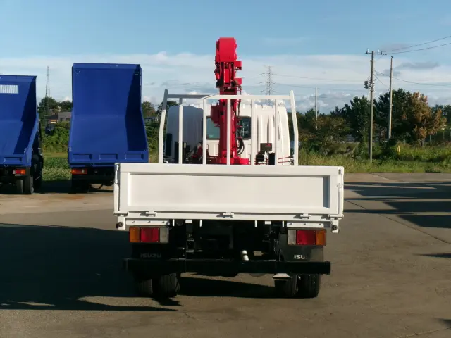 いすゞ エルフ TRG-NMR85ARの写真6