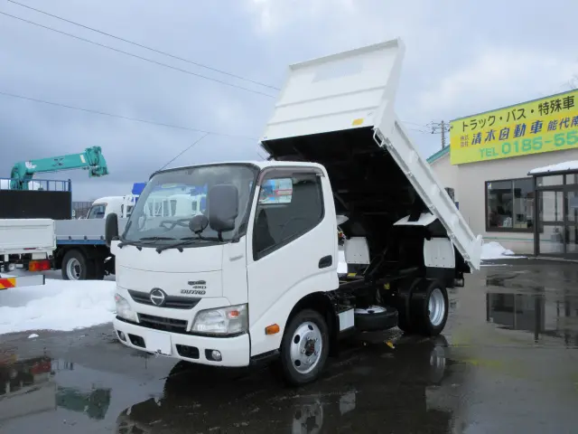 日野 デュトロ TKG-XZU675T(4WD)の写真1