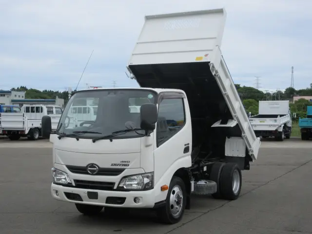 日野 デュトロ TKG-XZU675T(4WD)の写真1