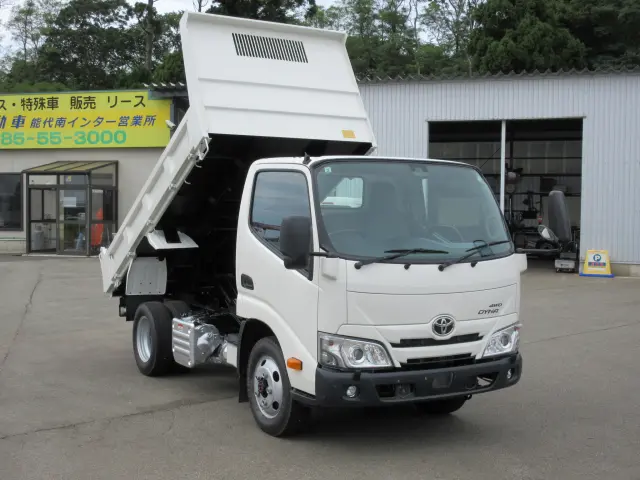 トヨタ ダイナ 2KG-XZU675D(4WD)の写真3