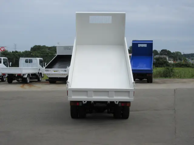 トヨタ ダイナ 2KG-XZU675D(4WD)の写真6