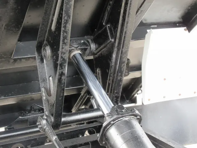 トヨタ ダイナ 2KG-XZU675D(4WD)の写真14