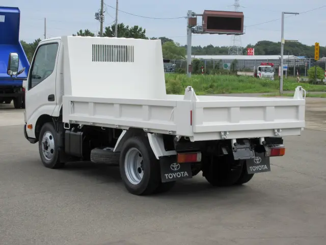 トヨタ ダイナ 2KG-XZU675D(4WD)の写真22