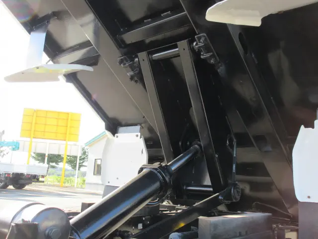 日野 デュトロ TKG-XZU675T(4WD)の写真18