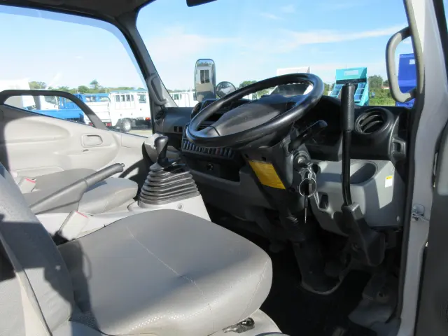 日野 デュトロ TKG-XZU675T(4WD)の写真21