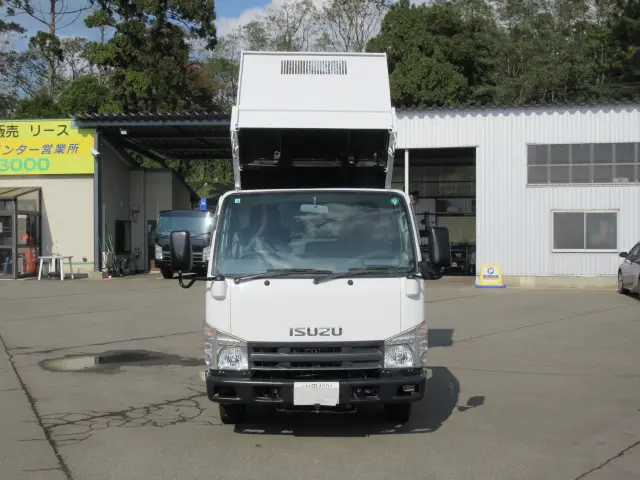 いすゞ エルフ TKG-NJS85AN(4WD)の写真2