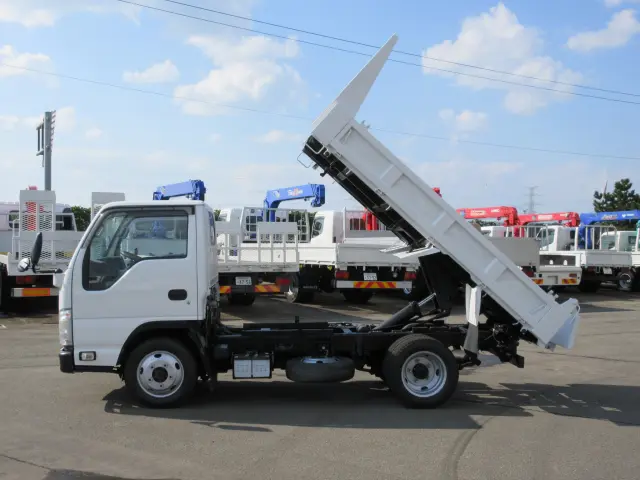 いすゞ エルフ TKG-NJS85AN(4WD)の写真4