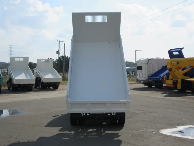 いすゞ エルフ TKG-NJS85AN(4WD)の写真6