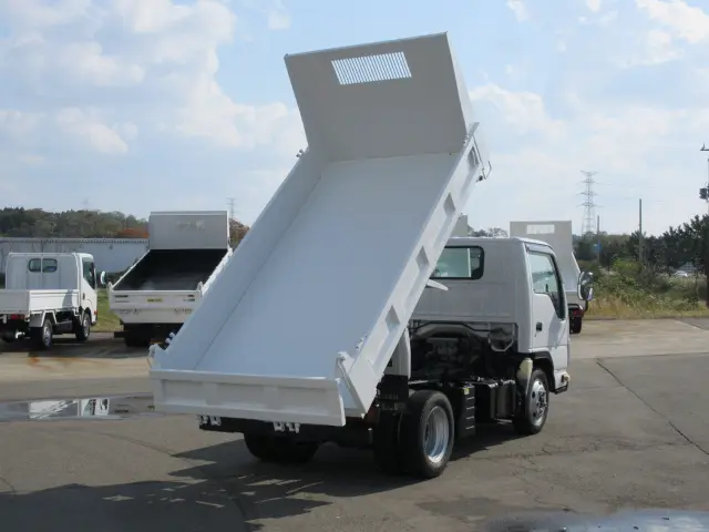 いすゞ エルフ TKG-NJS85AN(4WD)の写真7