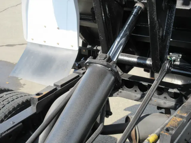 いすゞ エルフ TKG-NJS85AN(4WD)の写真11