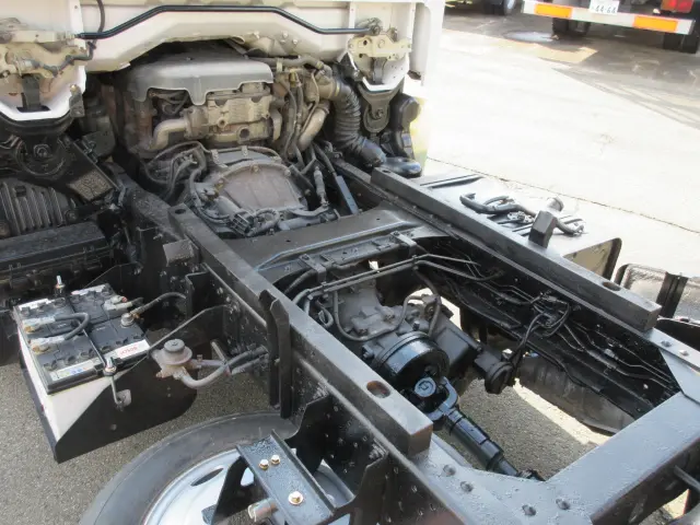 いすゞ エルフ TKG-NJS85AN(4WD)の写真12