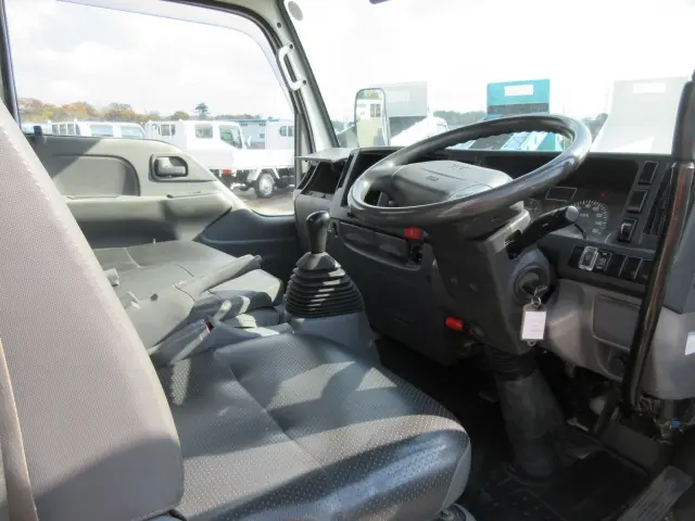 いすゞ エルフ TKG-NJS85AN(4WD)の写真27