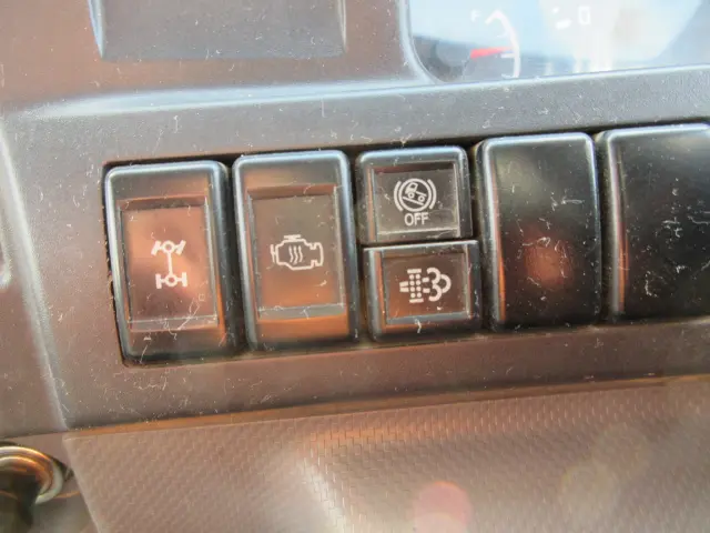 いすゞ エルフ TKG-NJS85AN(4WD)の写真31