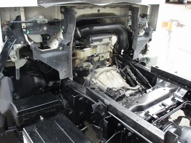 いすゞ エルフ BKG-NJR85ADの写真36