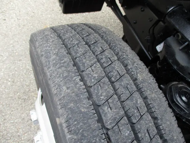 いすゞ エルフ BKG-NJR85ADの写真37