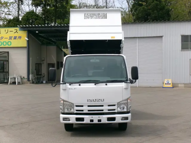 いすゞ エルフ BDG-NKS85AD(4WD)の写真2