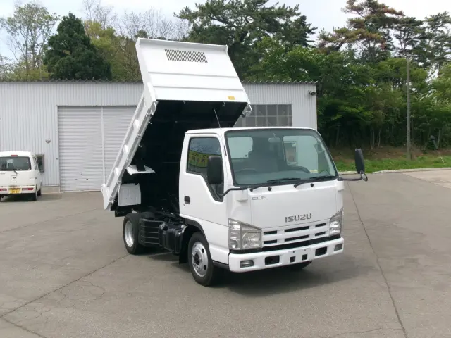 いすゞ エルフ BDG-NKS85AD(4WD)の写真3