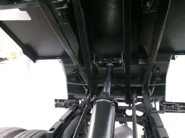 いすゞ エルフ BDG-NKS85AD(4WD)の写真14