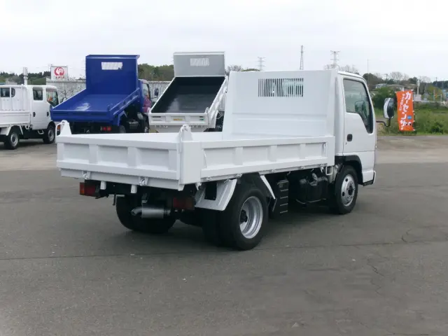 いすゞ エルフ BDG-NKS85AD(4WD)の写真23