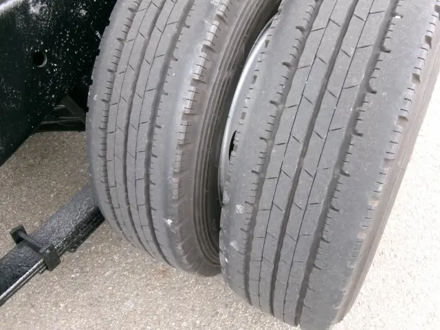 いすゞ エルフ BDG-NKS85AD(4WD)の写真38
