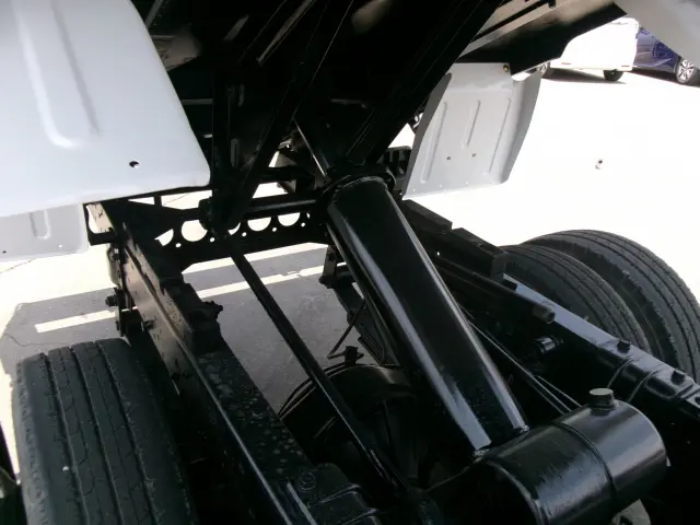 いすゞ エルフ NJR85AD(2WD)の写真10