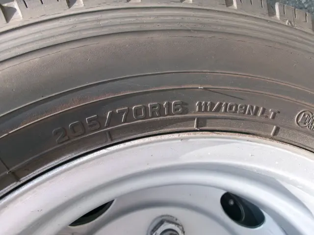 いすゞ エルフ NJR85AD(2WD)の写真26