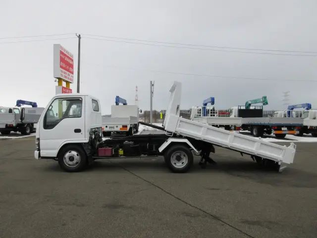 いすゞ エルフ PB-NKR81Nの写真4