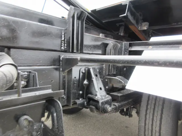 いすゞ エルフ PB-NKR81Nの写真10