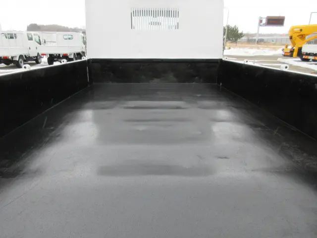 いすゞ エルフ PB-NKR81Nの写真25