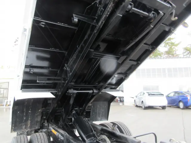 いすゞ エルフ PB-NKR81Nの写真36