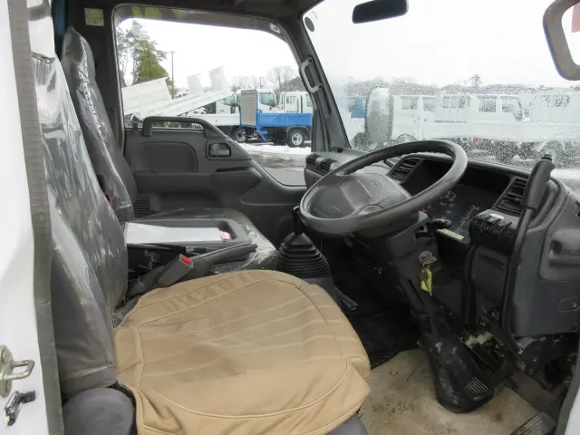 いすゞ エルフ PB-NKR81Nの写真41