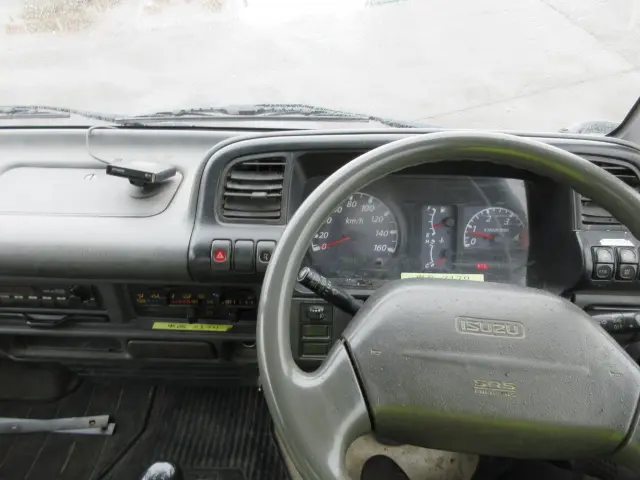 いすゞ エルフ PB-NKR81Nの写真42