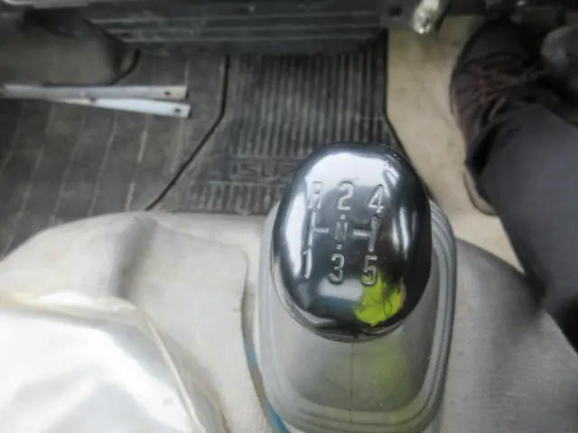 いすゞ エルフ PB-NKR81Nの写真48