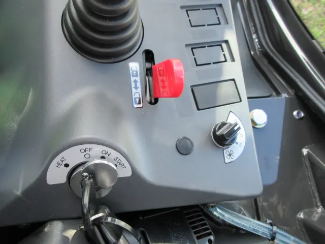 日立建機 ZW30-5B ZW30-5B(4WD)の写真16