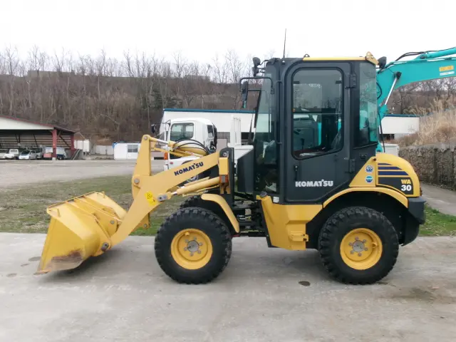 コマツ WA30-6 WA30-6(4WD)の写真4