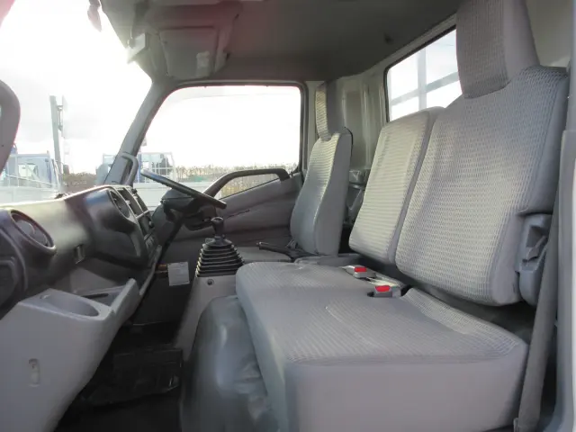 日野 デュトロ TKG-XZU720Mの写真16