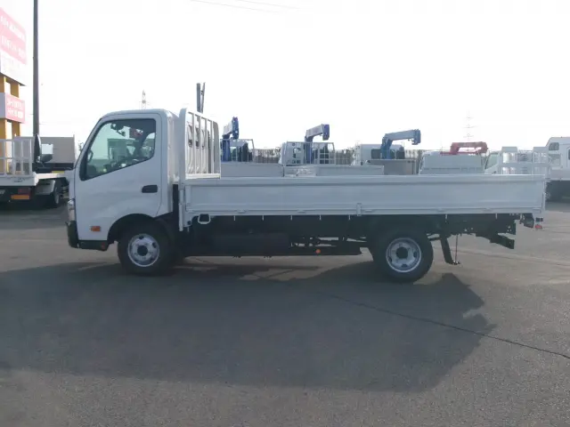 トヨタ ダイナ 2KG-XZU775(4WD)の写真4