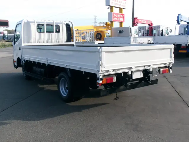 トヨタ ダイナ 2KG-XZU775(4WD)の写真5