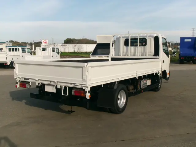 トヨタ ダイナ 2KG-XZU775(4WD)の写真7