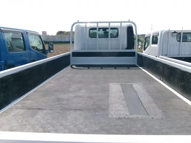 トヨタ ダイナ 2KG-XZU775(4WD)の写真8