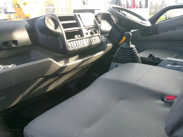 トヨタ ダイナ 2KG-XZU775(4WD)の写真13