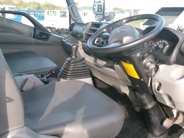 トヨタ ダイナ 2KG-XZU775(4WD)の写真14