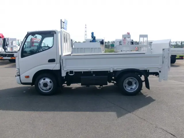 日野 デュトロ 2KG-XZU675M(4WD)の写真4