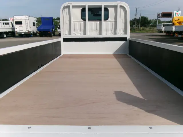 日野 デュトロ 2KG-XZU675M(4WD)の写真10