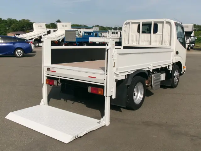 日野 デュトロ 2KG-XZU675M(4WD)の写真11